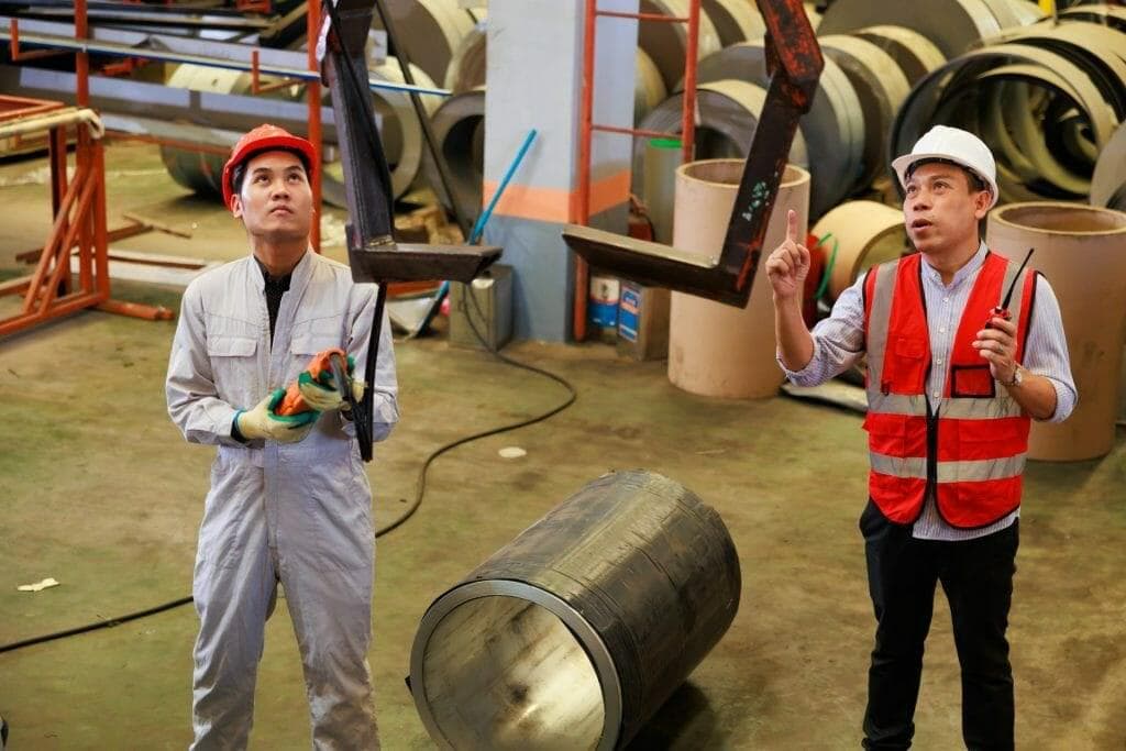 Agar mendapat SIO/Lisensi, berbagai Signal dari rigger/signalman ini yang harus kamu ketahui sebagai seorang Operator Crane